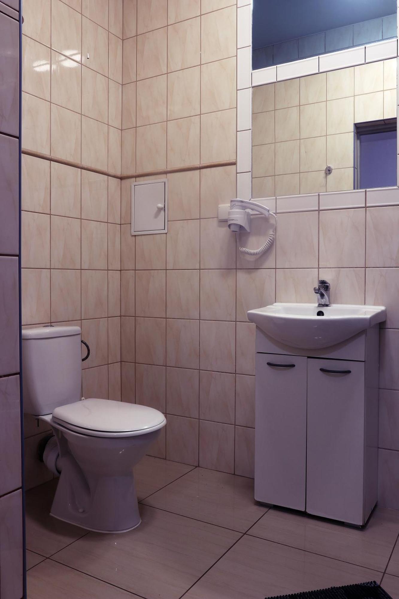 Hotel Dworek Wroclaw Ngoại thất bức ảnh