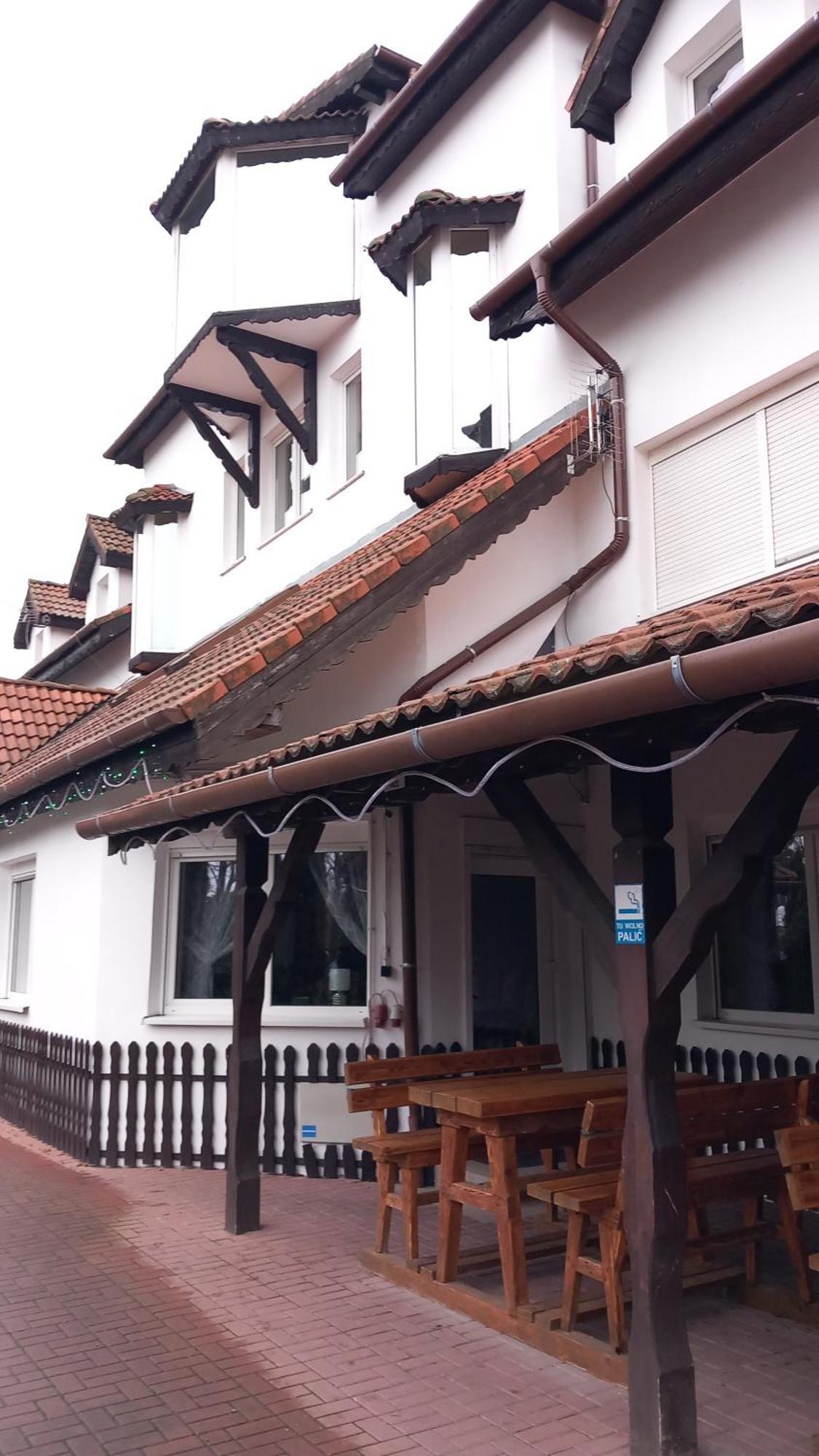 Hotel Dworek Wroclaw Ngoại thất bức ảnh