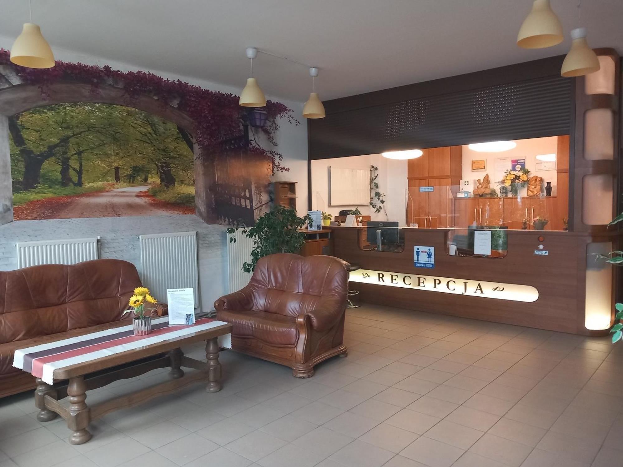 Hotel Dworek Wroclaw Ngoại thất bức ảnh